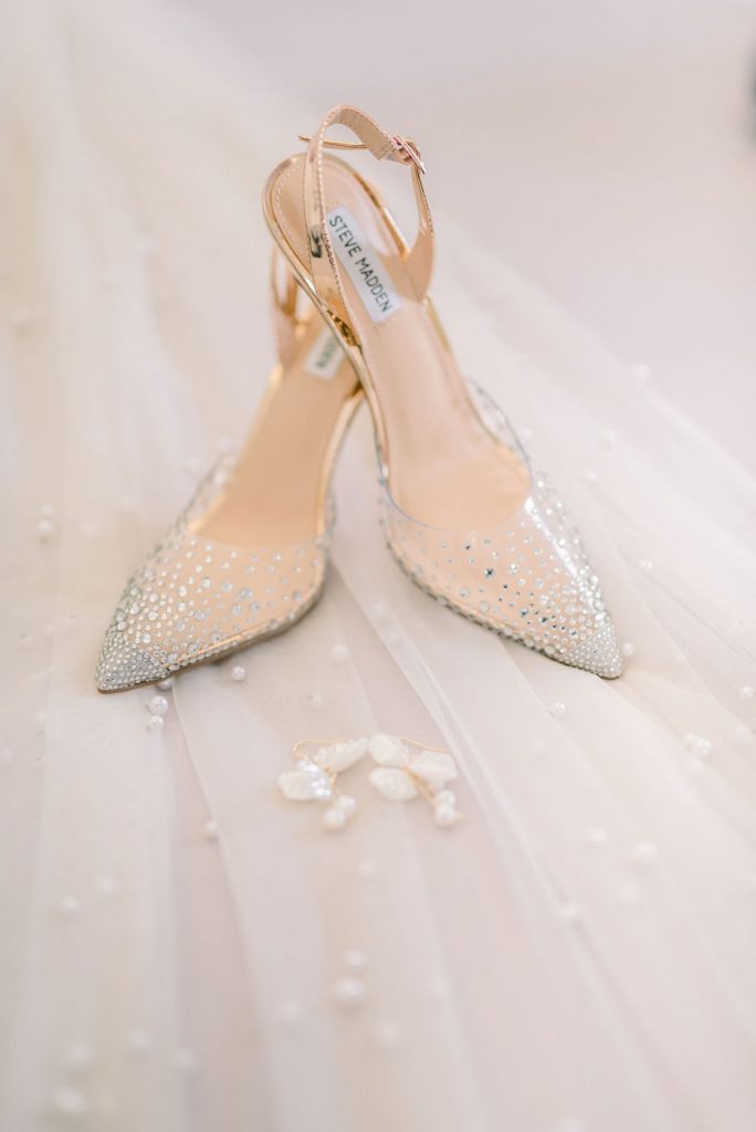 Wedding shoes and jewellery