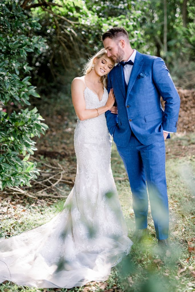 Bride and groom at hampton estate wines